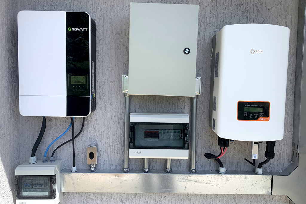 Sistema geração solar híbrido ongrid / offgrid